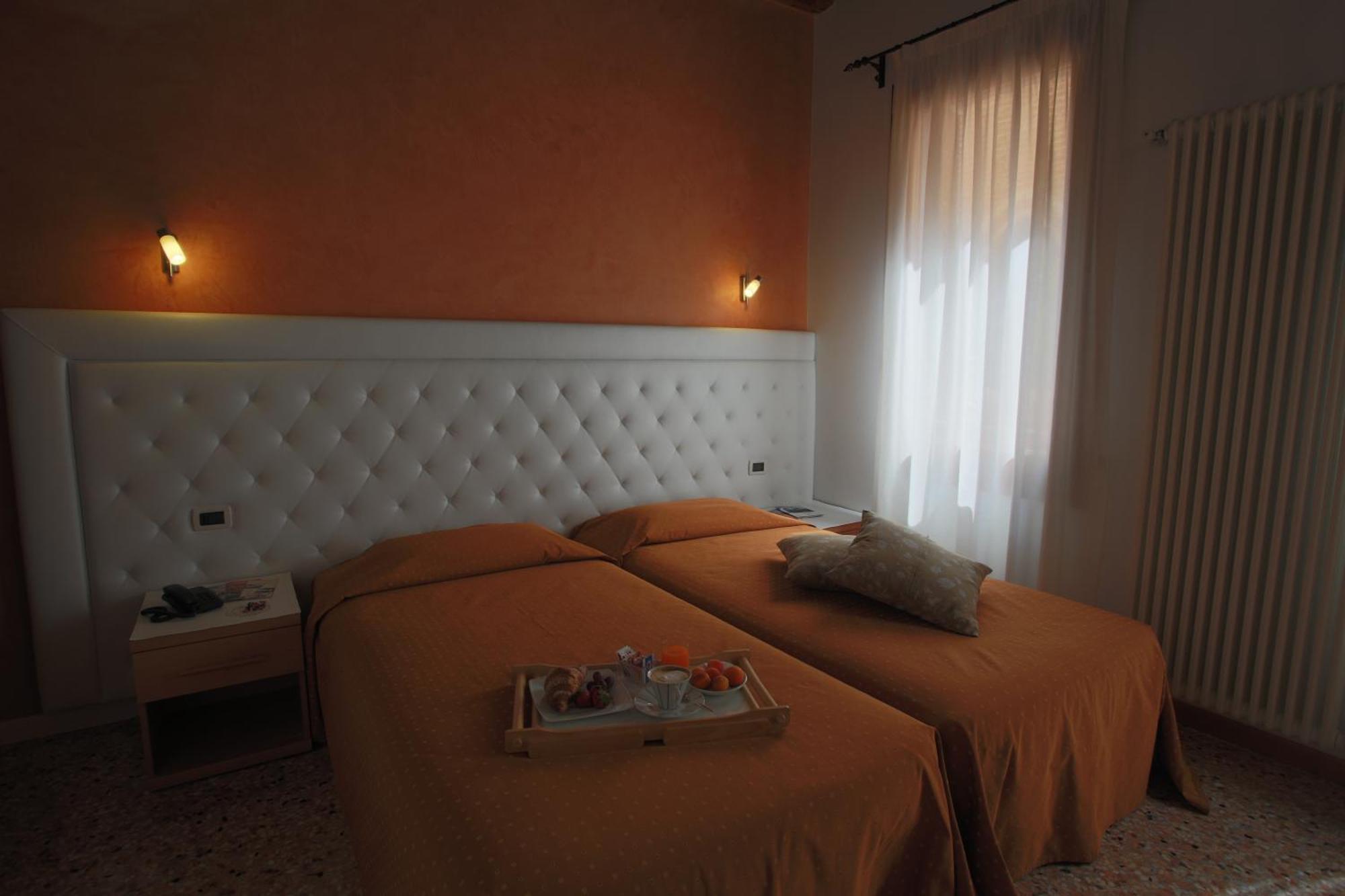 Hotel Roma Cittadella Buitenkant foto
